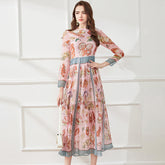 Vestido estampado de gasa de seda ligera con cuello redondo y corte en A