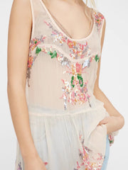 Vestido bohemio con lentejuelas y espalda descubierta