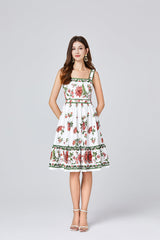 Vestido ajustado con tirantes y estampado de posicionamiento