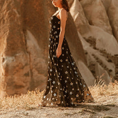 Vestido maxi camisola transparente de malla con estrella de cinco puntas