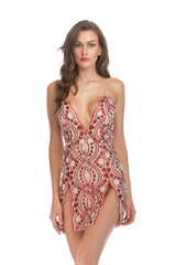 Vestido de verano sin espalda con tirantes y lentejuelas