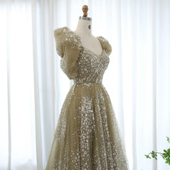 Glitzerndes Tüll-Abendkleid mit Herzausschnitt