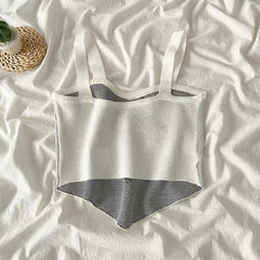 Asymmetrisches Crop-Top aus Strick mit Herzmotiv