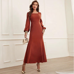 Vestido informal con puños de encaje y patchwork