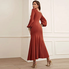 Vestido informal con puños de encaje y patchwork