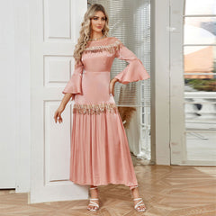 Elegantes Paillettenkleid mit hohem Bund