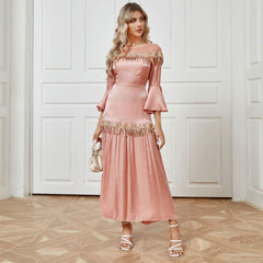 Elegantes Paillettenkleid mit hohem Bund