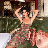 Vestido retro plisado con tirantes y espalda descubierta