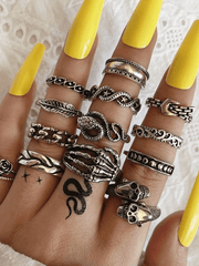 Anillo de calavera punk vintage