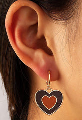 Heart-shaped dangling earrings