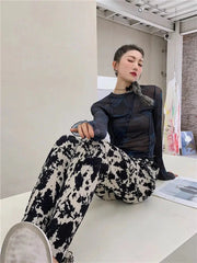 Mesh-Top mit Schmetterlingsnaht-Details