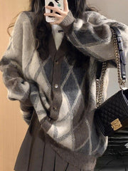 Cárdigan con botones de rombos y cuello en V en la parte delantera