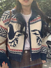 Cárdigan corto de punto con cremallera y estampado vintage