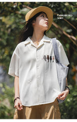 Hemd mit Katzenstickerei