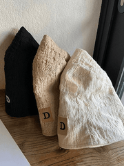 Sombrero de pescador fruncido con letras bordadas