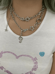 Collar con dije decorativo de diamantes de imitación