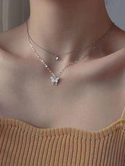 Doppellagige Halskette mit Schmetterlingsanhänger aus Strass
