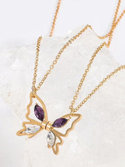Magnetische Halskette mit schimmerndem Schmetterlingsanhänger