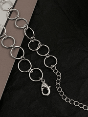 Gargantilla decorada con estrellas y mariposas