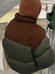 Pufferjacke mit Reißverschluss und Farbblockdesign