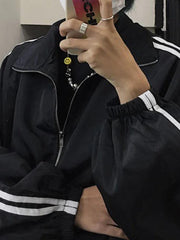 Jacke mit Reißverschluss und Kontraststreifen