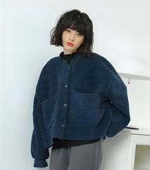 Dark Academia – Strickjacke mit Knopfleiste und Taschen