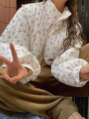 Jacke mit Reißverschluss und kleinem Blumenmuster