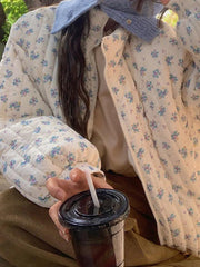 Jacke mit Reißverschluss und kleinem Blumenmuster