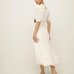 Französisches Kleid mit Puppenkragen, hochwertiger Anti-Aging-Stil, elegant, figurbetont, Midi-Länge, A-Linie