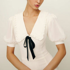 Französisches Kleid mit Puppenkragen, hochwertiger Anti-Aging-Stil, elegant, figurbetont, Midi-Länge, A-Linie