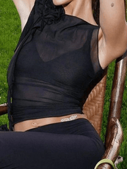 Kurzes Tanktop aus transparentem Netzstoff mit Blumenverzierung