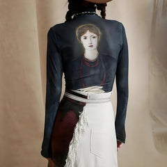 Goth Dark Female Figur Mesh Top