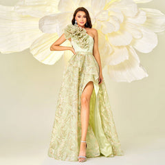 Vestido de noche elegante de alta gama sin mangas con un hombro al descubierto y cuello diagonal para cóctel, vestido de dama de honor con vuelo grande