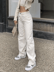 Verwaschene weiße Boyfriendjeans