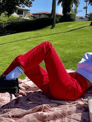 Vaqueros boyfriend descoloridos con detalles cosidos