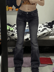 Schlagjeans im Y2K-Stil aus gewaschenem Denim