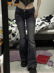 Schlagjeans im Y2K-Stil aus gewaschenem Denim