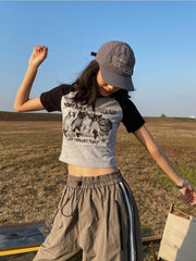 Camiseta corta con estampado de gatito