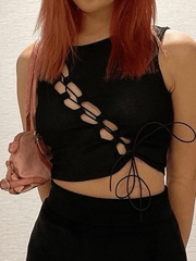 Kurzes Tanktop mit Schnürung und Cut-Outs