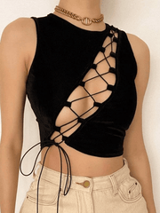 Kurzes Tanktop mit Schnürung und Cut-Outs