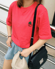 Fröhliches Kirsch-T-Shirt