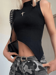 Asymmetrisches geripptes Tanktop mit Metal Star