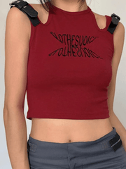 Kurzes Tanktop mit Cut-out und Metallriemen