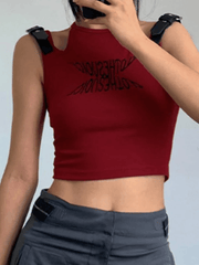 Kurzes Tanktop mit Cut-out und Metallriemen