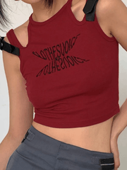 Kurzes Tanktop mit Cut-out und Metallriemen