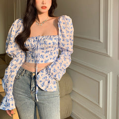 Kurzes Top mit Blumenmuster von Now Forever