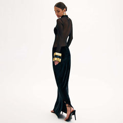 Camisa negra de manga larga con costuras de terciopelo y malla, corte ajustado a la cadera