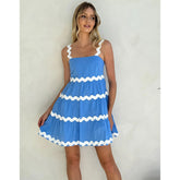 Vestido corto suelto, dulce y fresco con costuras de encaje