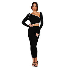 Vestido de punto elegante, ajustado y con cuello en diagonal, corto y expuesto