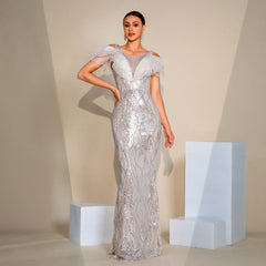 Elegantes ärmelloses Pailletten-Cocktailkleid mit Rundhalsausschnitt für Brautjungfern